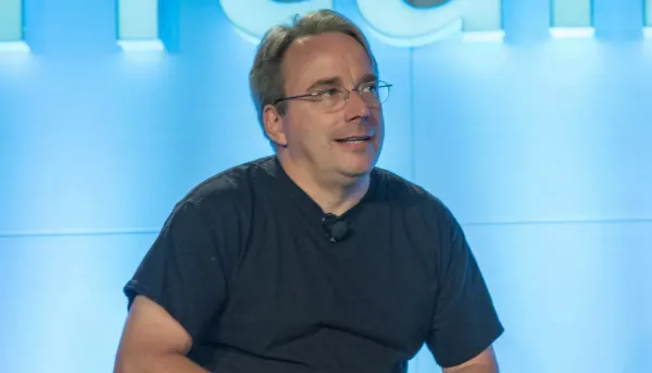 Linus Torvalds 共产主义觉醒者之一