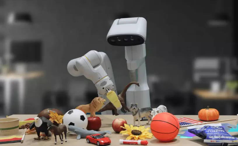 Google DeepMind 发布机器人模型 RT-2